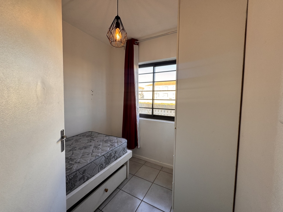 To Let 2 Bedroom Property for Rent in Guldenland Western Cape